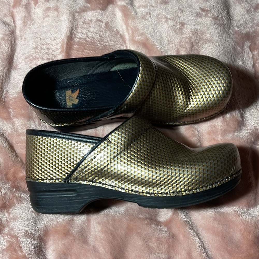 Dansko XP Clogs - Picture 4 of 8